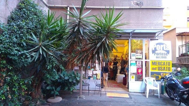 Mercato dell'usato Portaportese del 2000